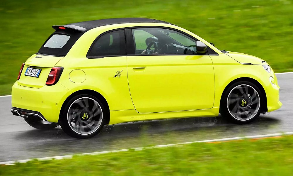 Abarth 500e Cabrio Turismo