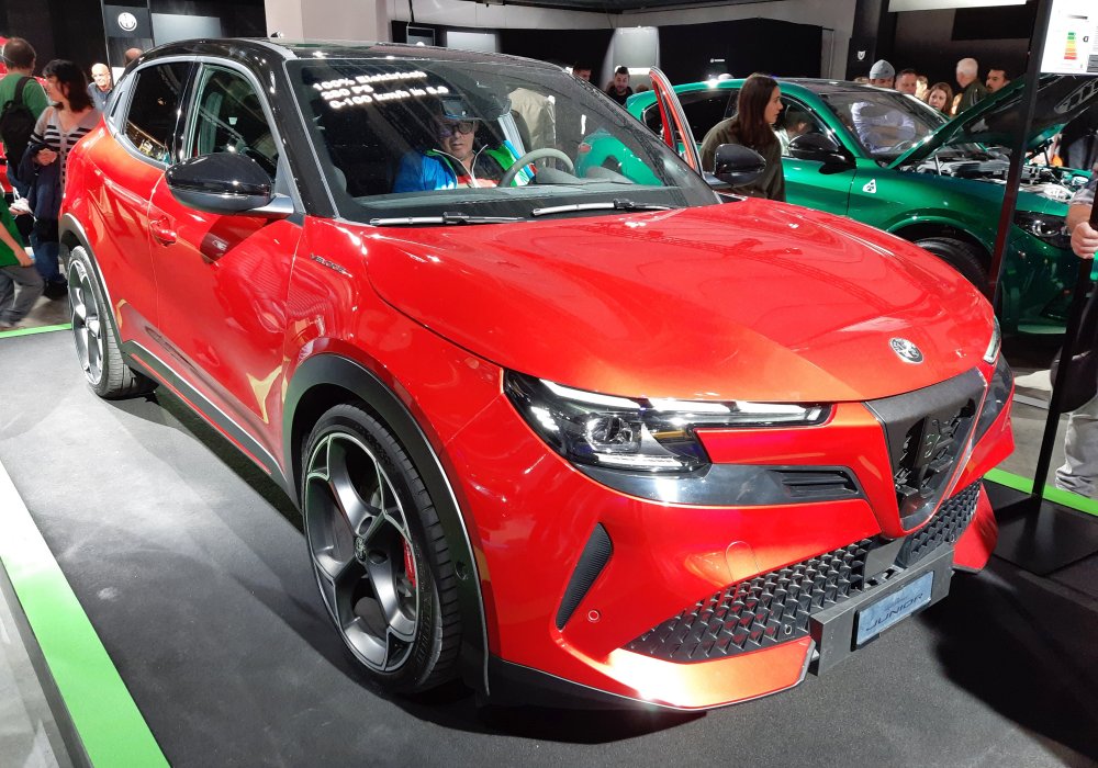 Alfa Romeo Junior Elettrica 280 Veloce, 2024