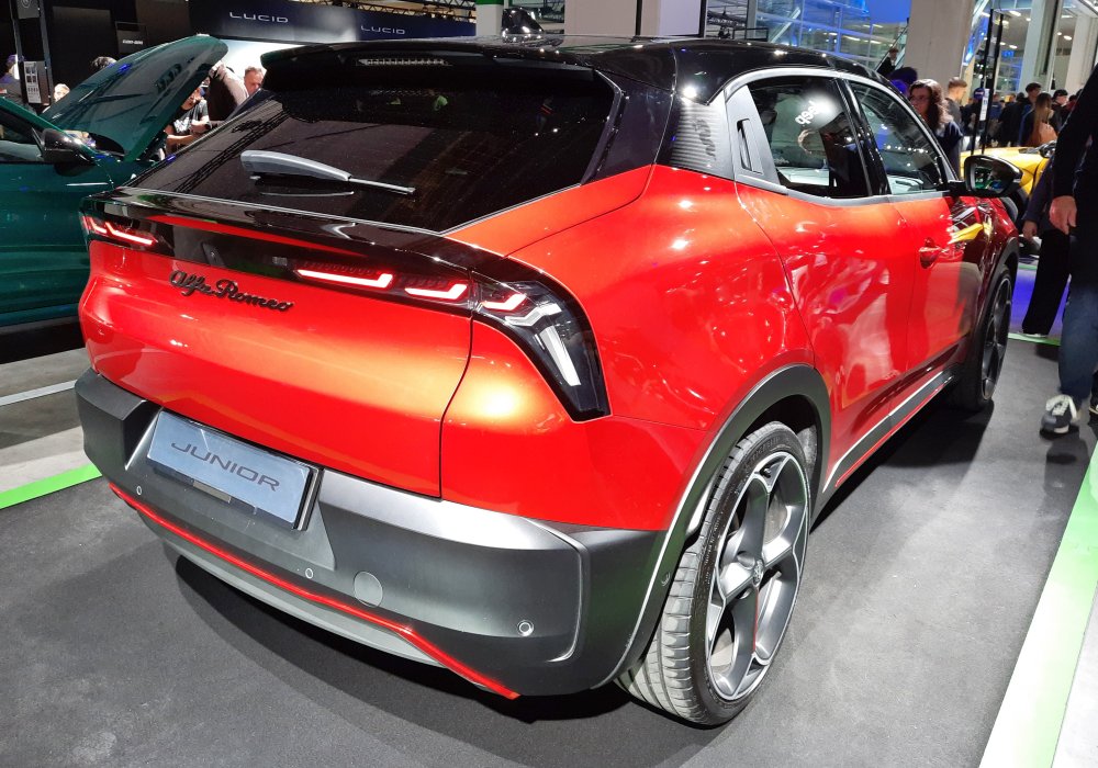 Alfa Romeo Junior Elettrica 280 Veloce, 2024