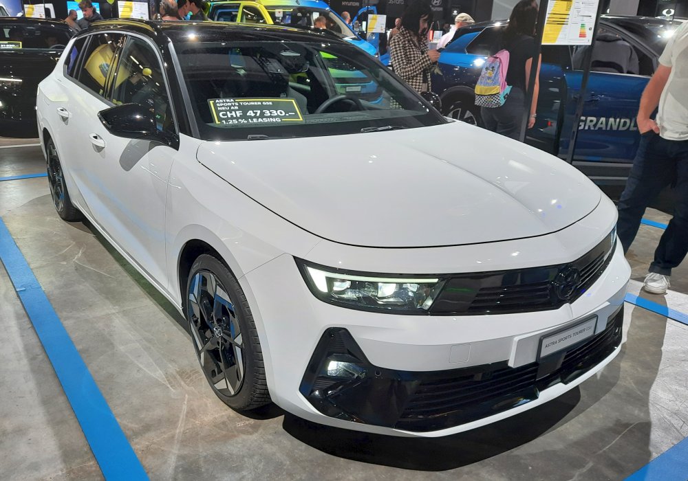 Opel Astra Spors Tourer 1.6 Turbo GSe PHEV, 2024