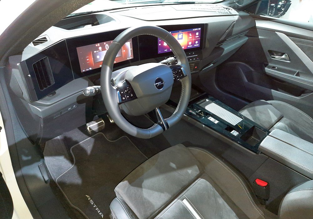 Opel Astra Spors Tourer 1.6 Turbo GSe PHEV, 2024