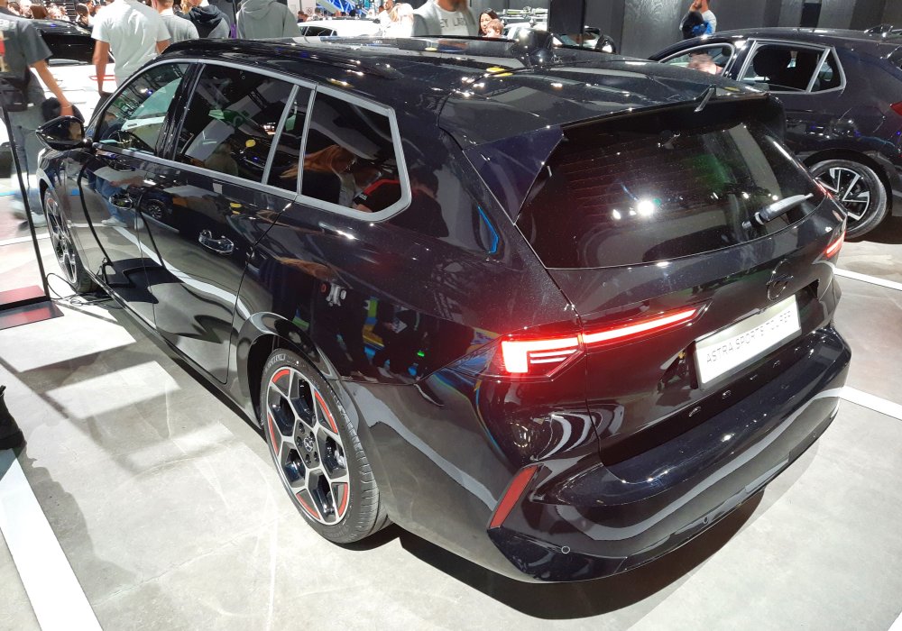 Opel Astra Spors Tourer 1.2 Turbo 130, 2024