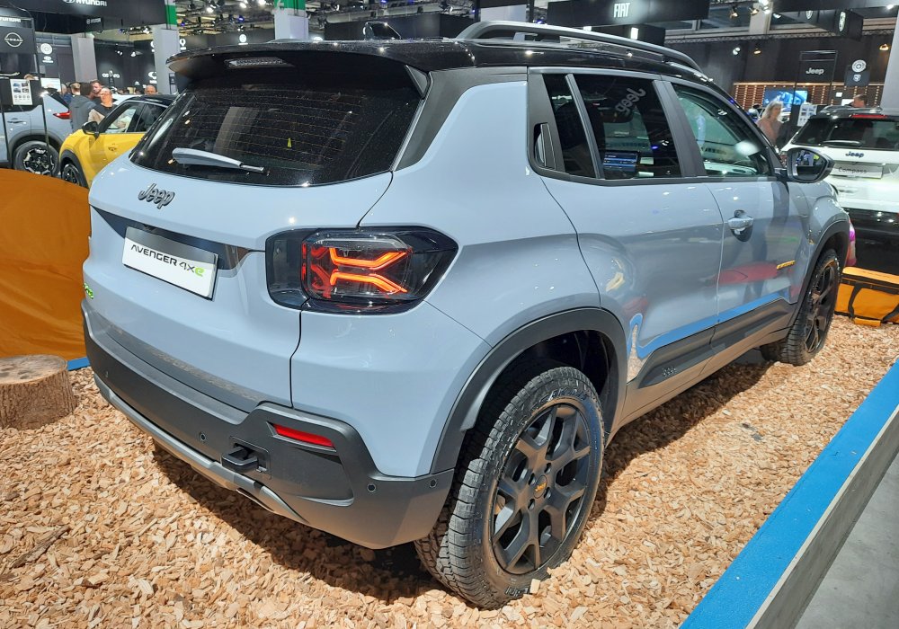 Jeep Avenger 4xe Hybrid eAWD, 2024