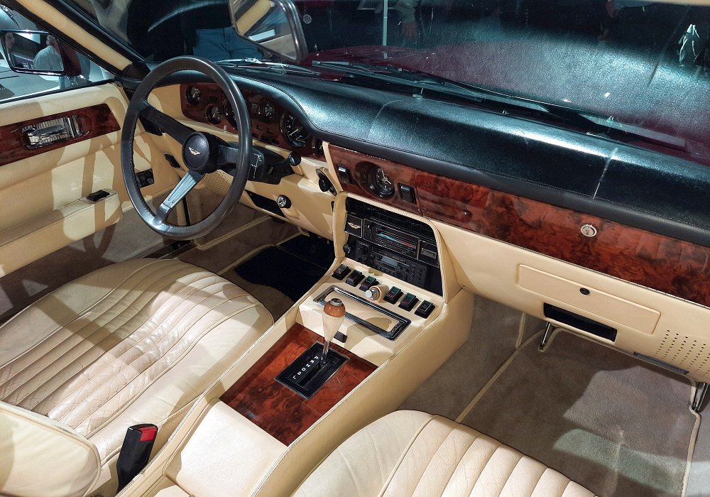 Aston Martin V8 Volante AT, 1980