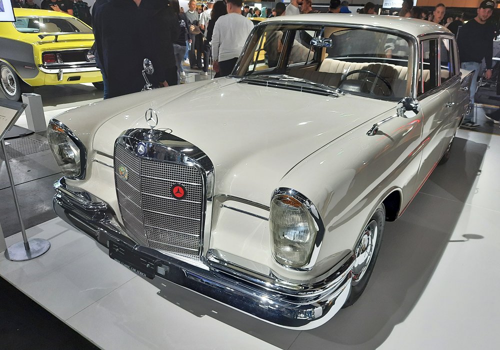 Mercedes-Benz 220 Sb