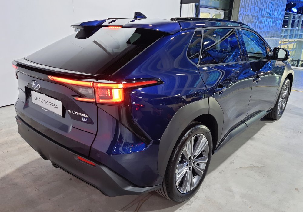 Subaru Solterra eV AWD