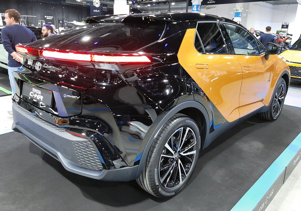 Toyota C-HR 2.0 PHEV, 2024