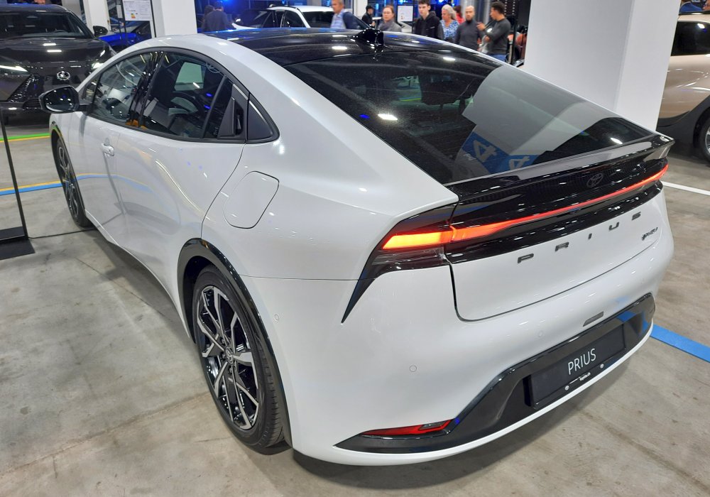 Toyota Prius 2.0 Plug-in Hybrid Premium, 2024