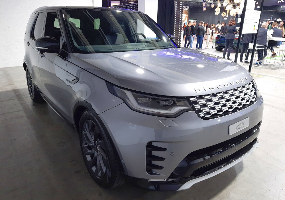 Land Rover Discovery 3.0 D300, 2024