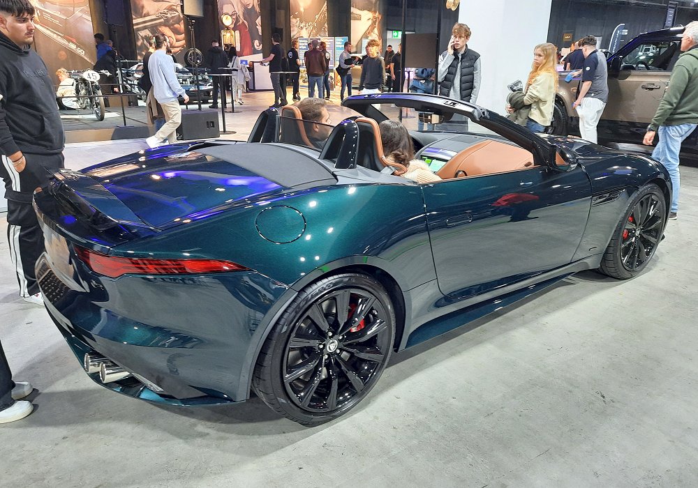 Jaguar F-Type R Convertible P575, 2024