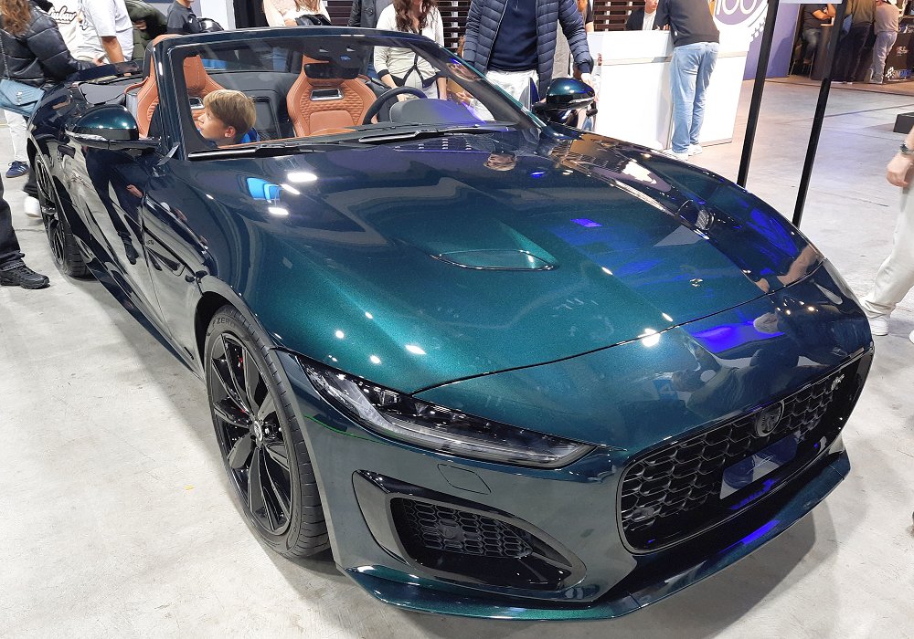 Jaguar F-Type R Convertible P575, 2024