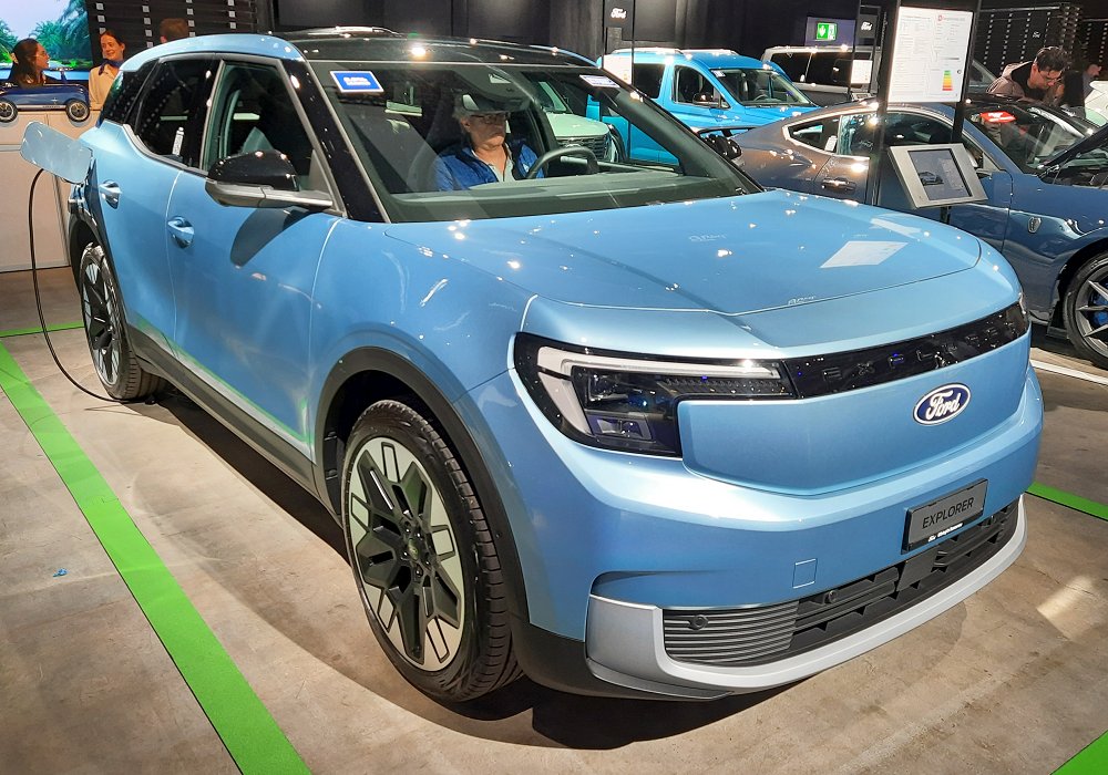 Ford Explorer Premium Extended Range AWD, 2024