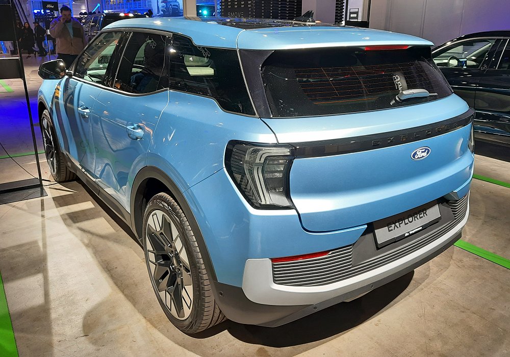 Ford Explorer Premium Extended Range AWD, 2024