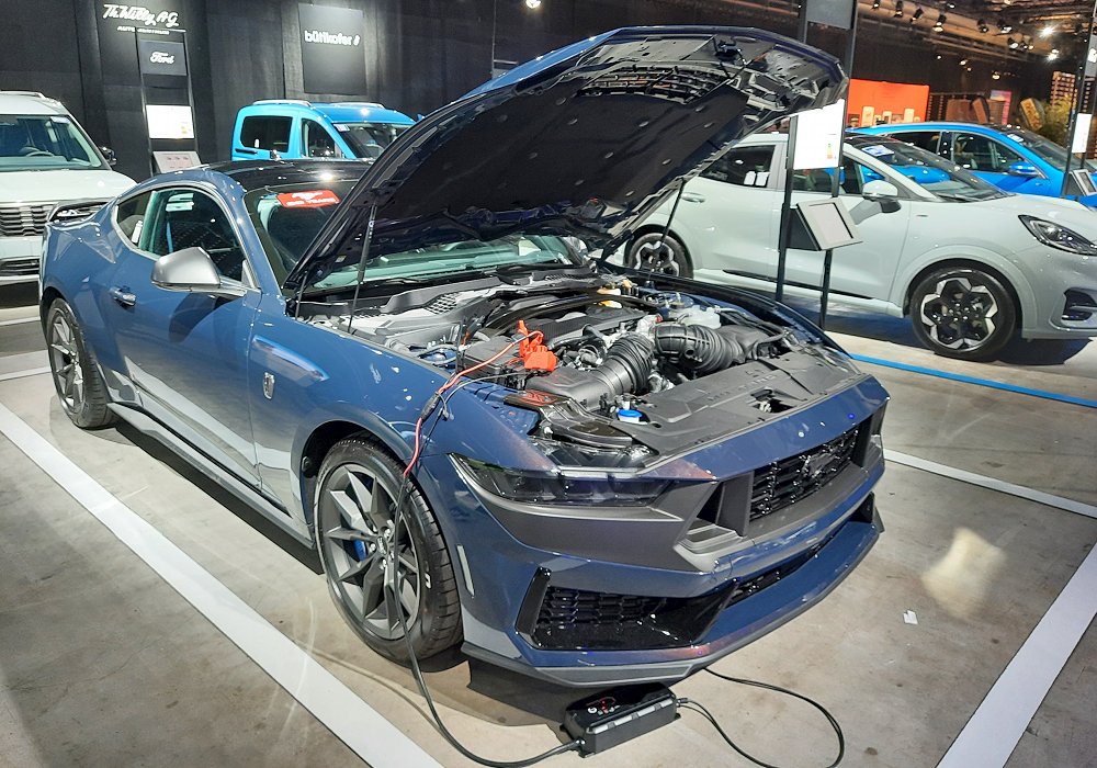 Ford Mustang Dark Horse