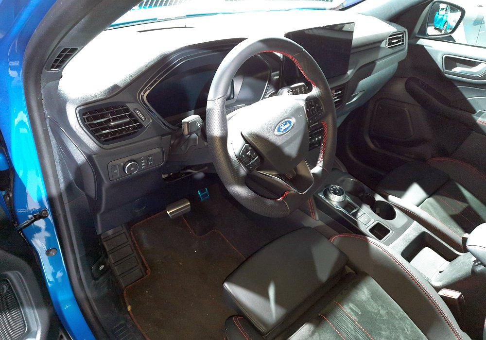 Ford Kuga 2.5 HEV AWD ST-Line X, 2024