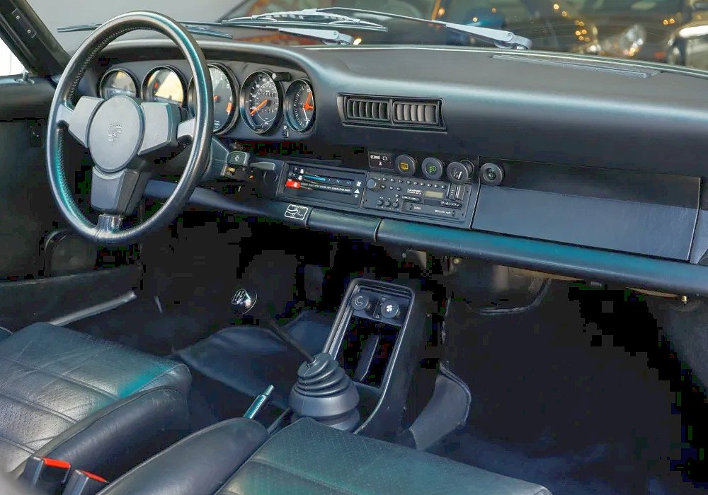 Porsche 911 Carrera 3.2 Cabriolet, 1984