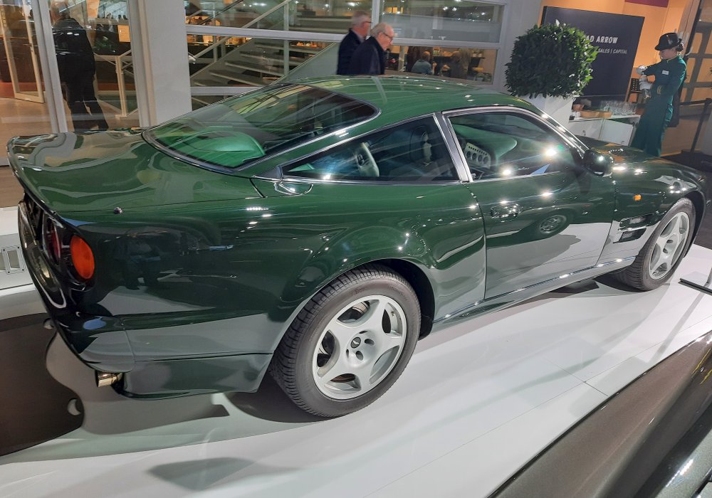 Aston Martin V8 Vantage V600, 1999