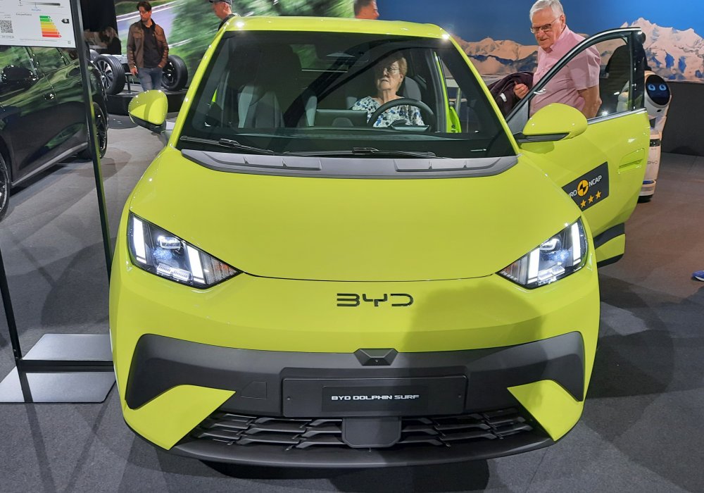 BYD Dolphin Surf Boost