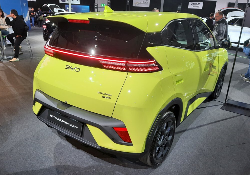 BYD Dolphin Surf Boost