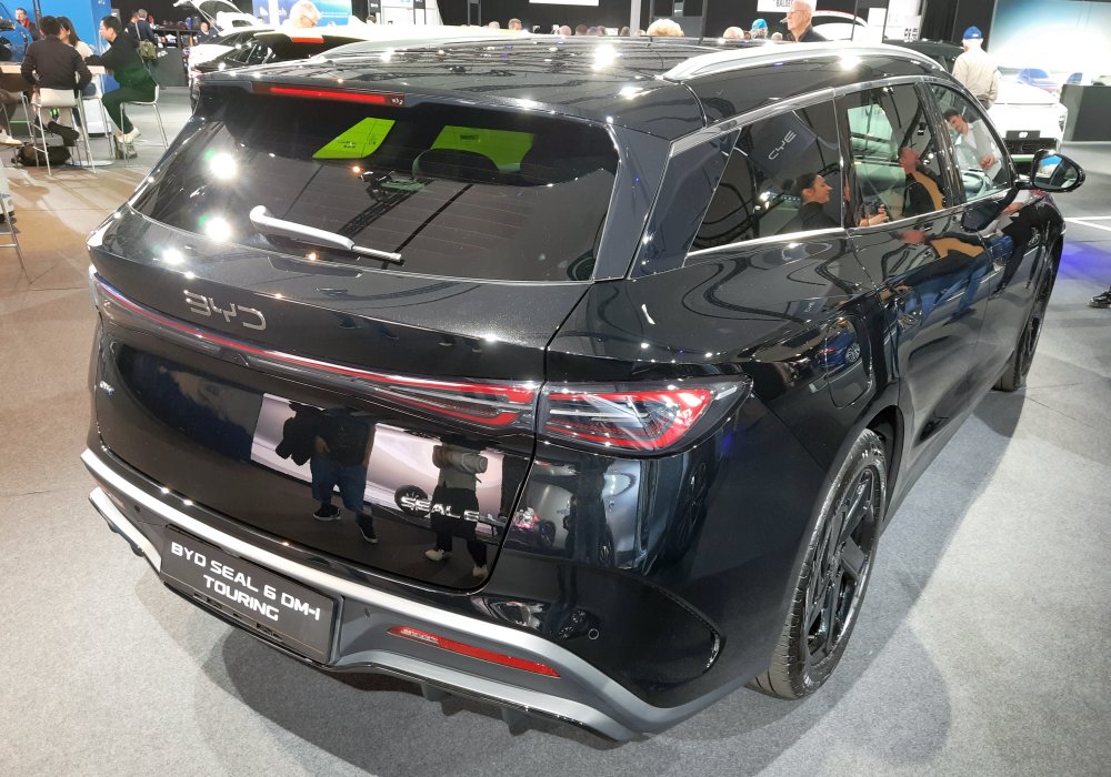 BYD Seal 6 DM-i Touring Comfort Lite, 2025