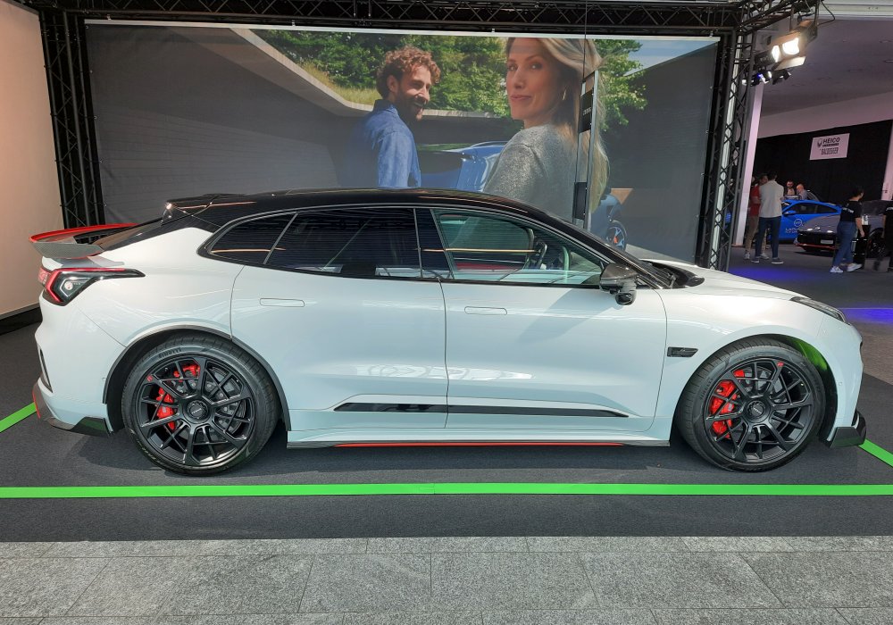 Zeekr 001 FR AWD, 2025