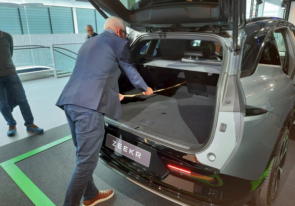 Zeekr 7X Privilege AWD, 2025