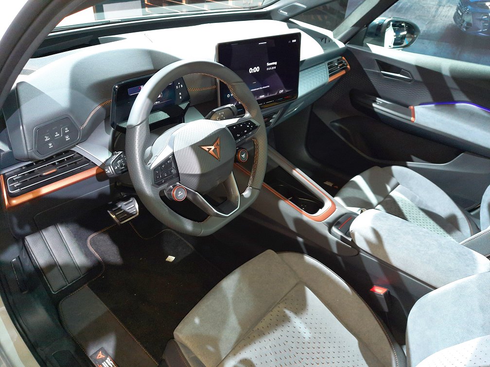 Cupra Born 79 kWh 170 kW e-Boost, 2025