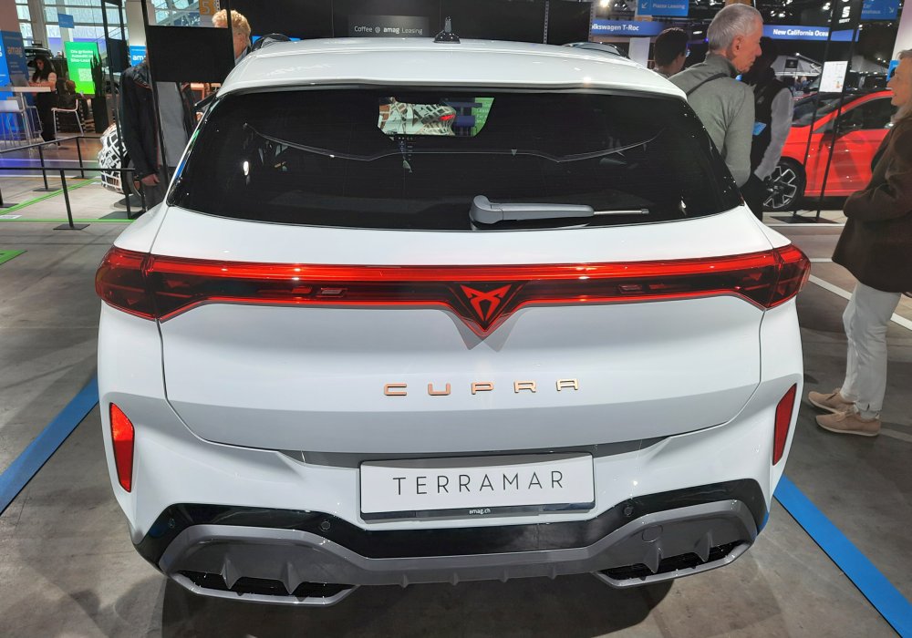 Cupra Terramar 1.5 e-Hybrid 272, 2025