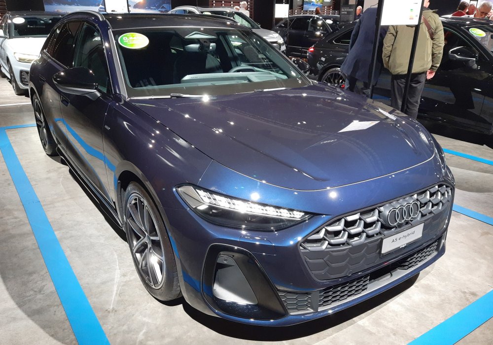 Audi A5 Avant e-hybrid 220 kW quattro, 2025