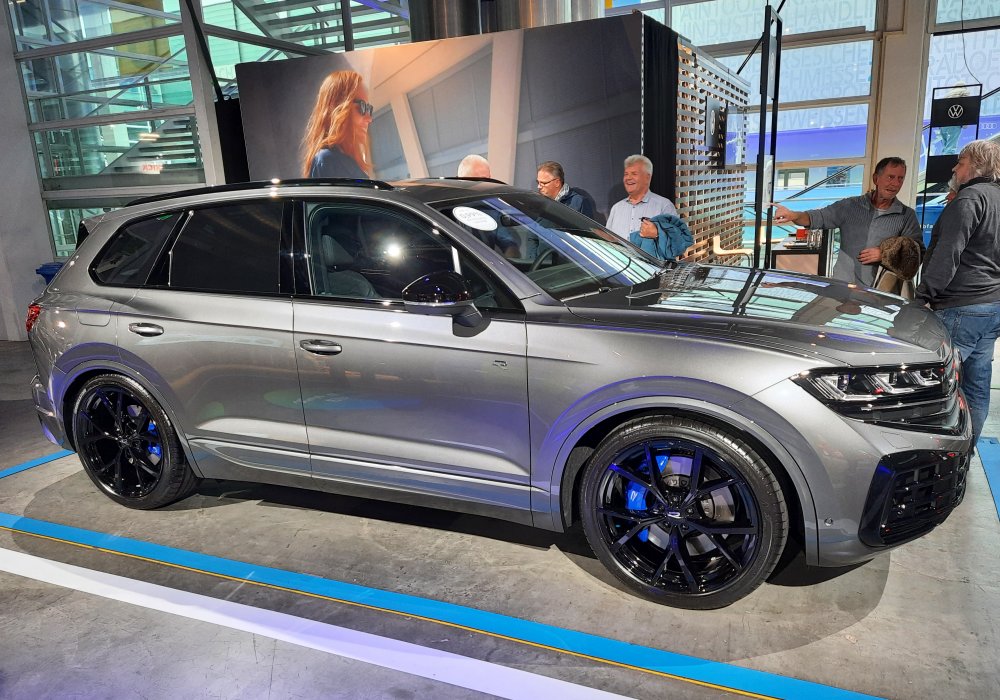 Volkswagen Touareg R United PHEV, 2025