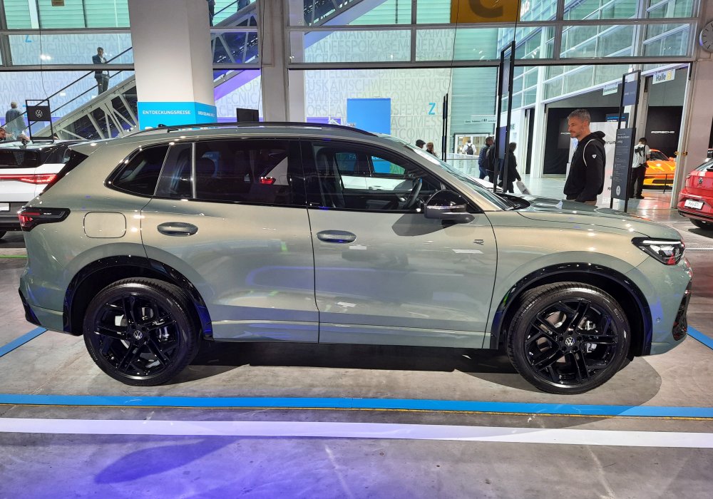 Volkswagen Tiguan 1.5 eHybrid 200 kW R-Line, 2025