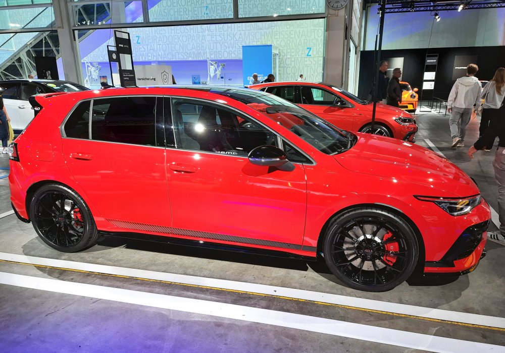 Volkswagen Golf GTI Edition 50, 2025