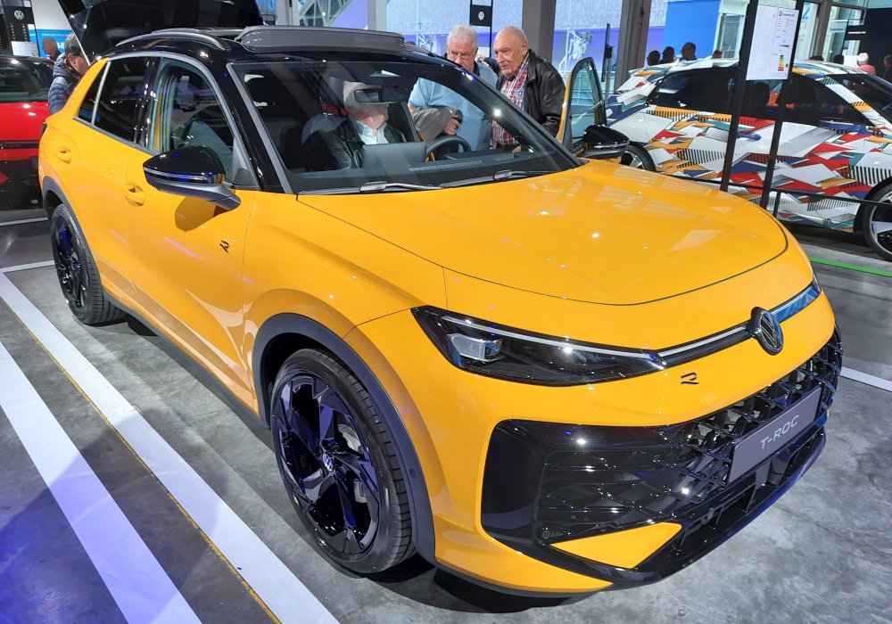 Volkswagen T-Roc 1.5 eTSI R-Line, 2025