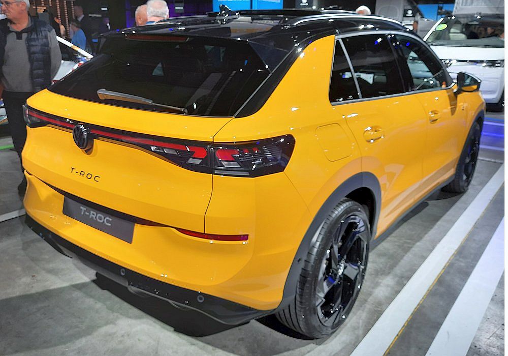 Volkswagen T-Roc 1.5 eTSI R-Line, 2025