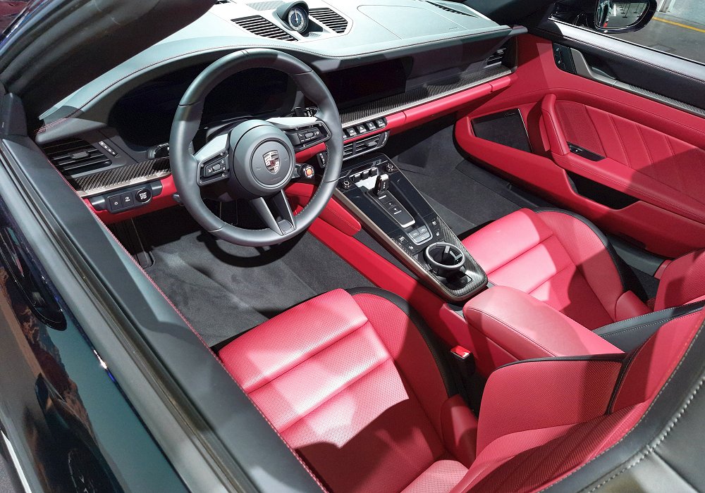 Porsche 911 Turbo S Cabriolet, 2025