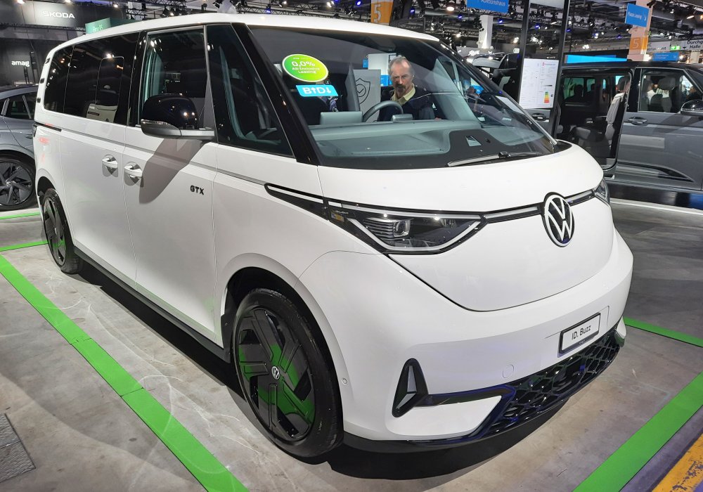 Volkswagen ID. Buzz GTX 4Motion Lang, 2025