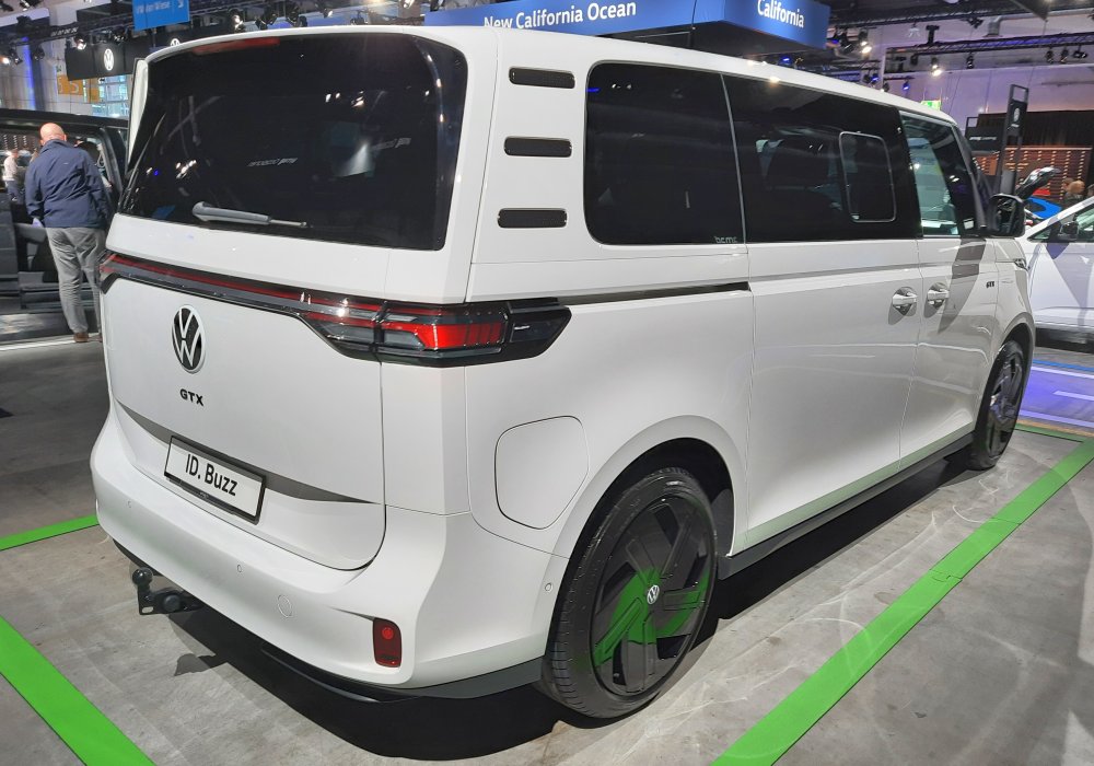 Volkswagen ID. Buzz GTX 4Motion Lang, 2025