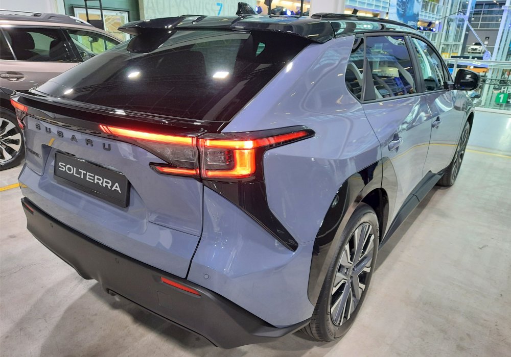 Subaru Solterra eV AWD