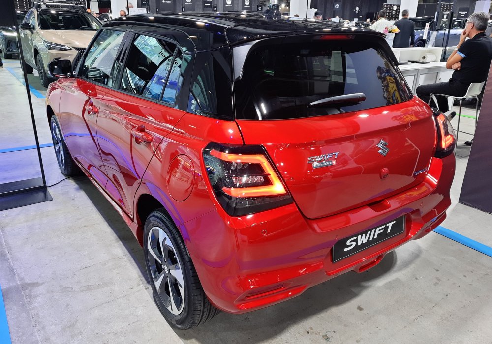 Suzuki Swift 1.2 Hybrid 4WD, 2025