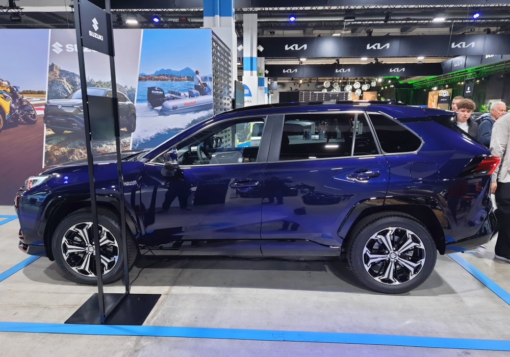 Suzuki Across 2.5 PHEV AWD, 2025