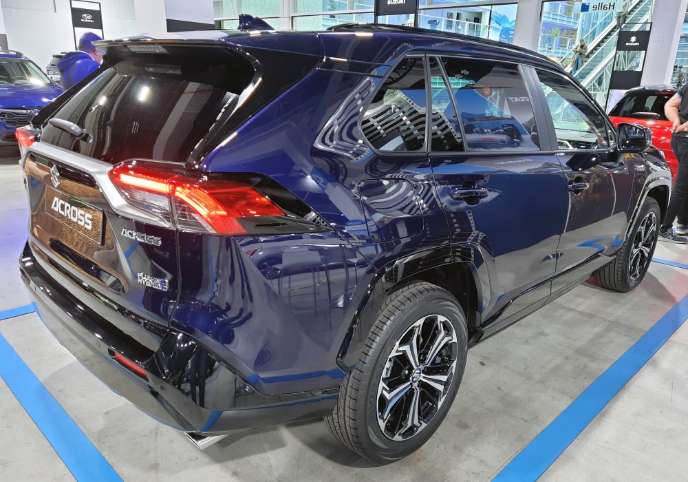 Suzuki Across 2.5 PHEV AWD, 2025