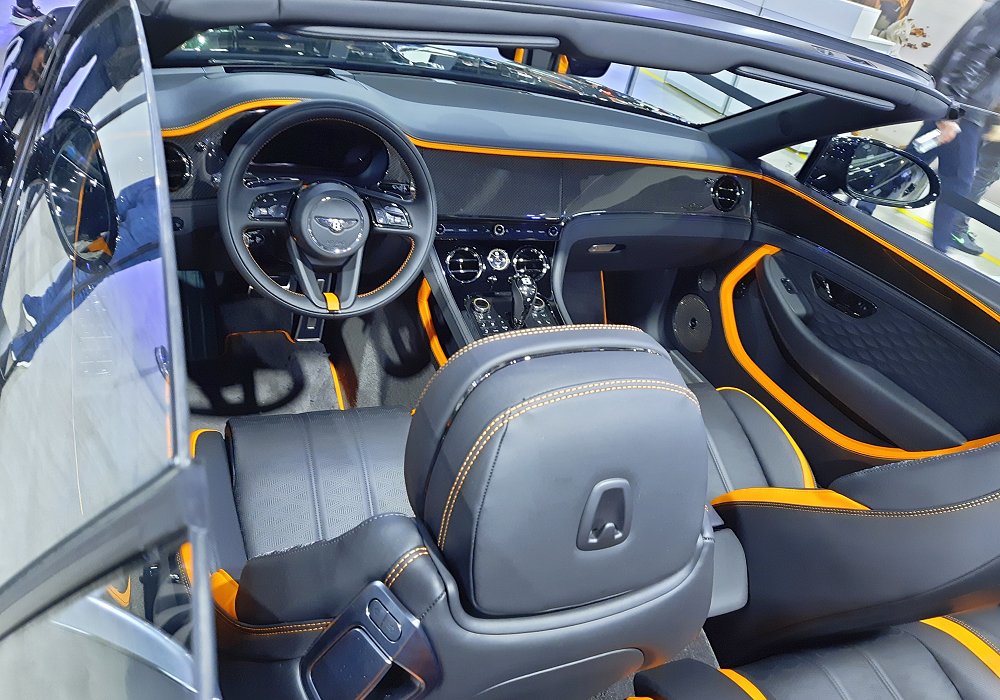 Bentley Continental GTC 4.0 V8 Hybrid Speed, 2025