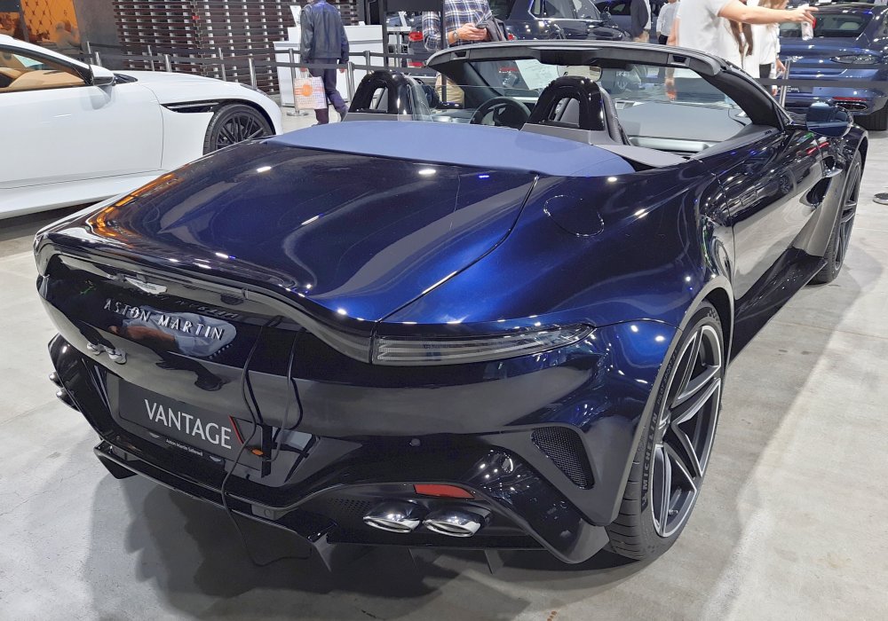 Aston Martin Vantage Roadster, 2025