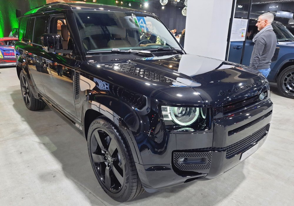 Land Rover Defender 130 D300 AWD, 2025