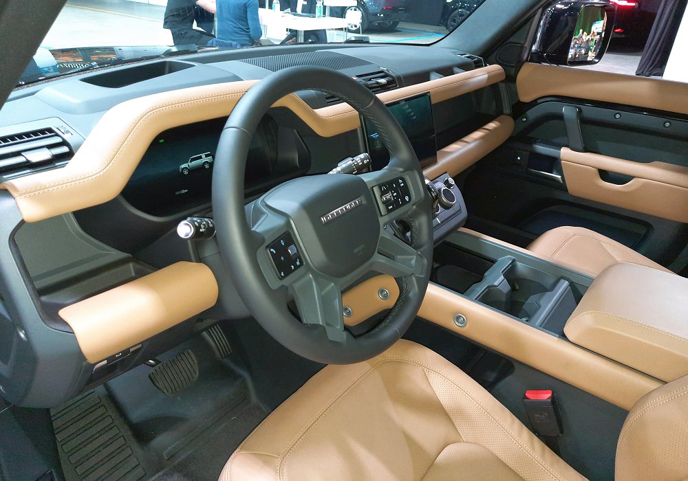 Land Rover Defender 130 D300 AWD, 2025