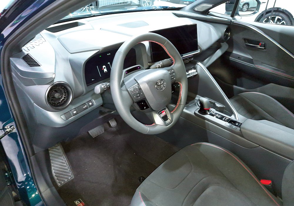 Toyota C-HR 2.0 PHEV, 2025
