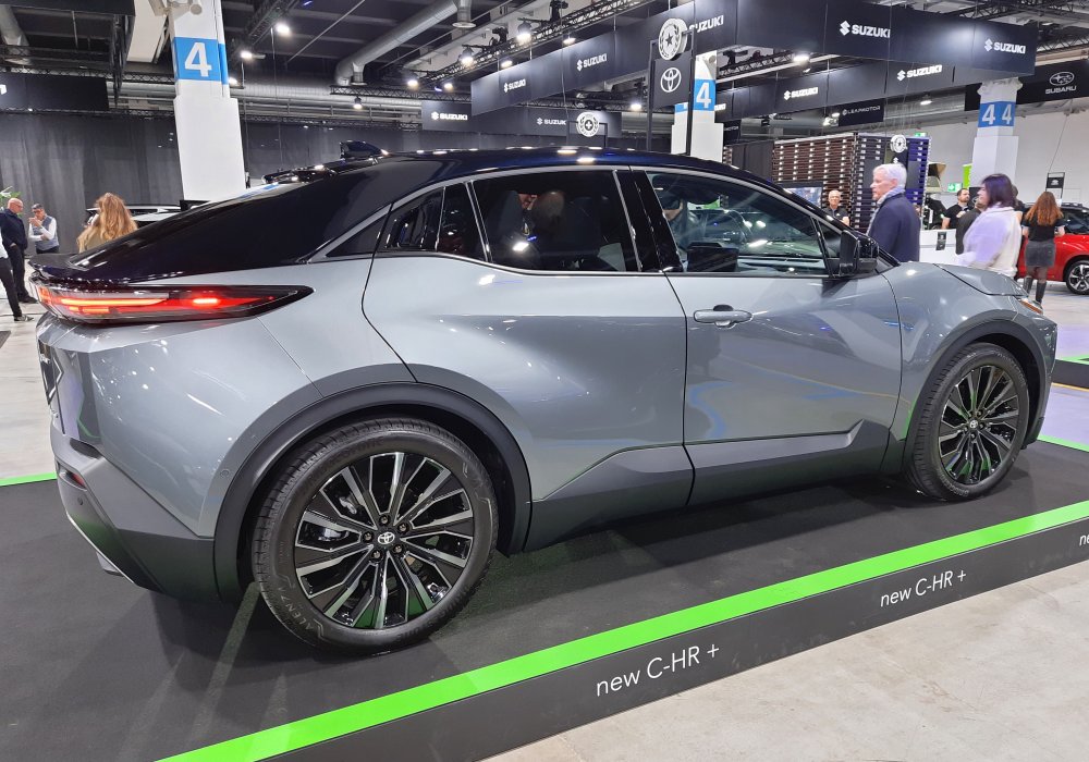 Toyota C-HR+ BEV AWD, 2025