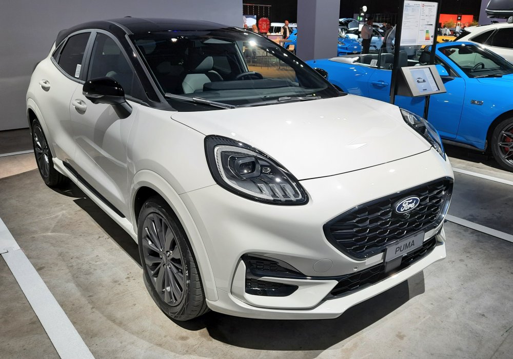 Ford Puma 1.0 EcoBoost Hybrid 155 Titanium, 2025