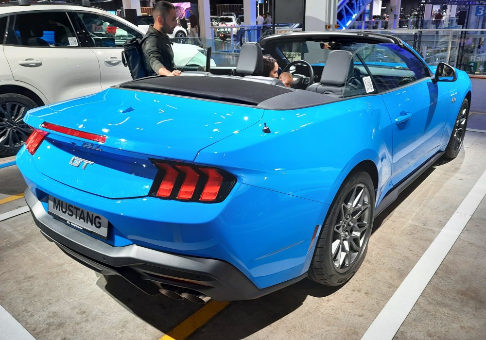 Ford Mustang GT 5.0 Convertible AT Europe, 2025