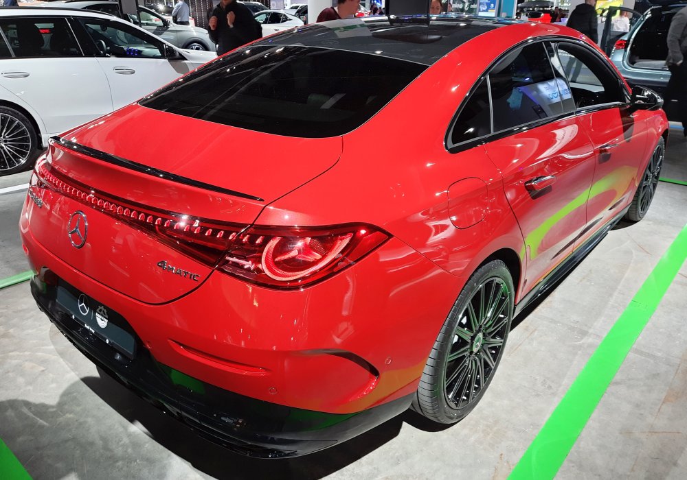 Mercedes-Benz CLA 350 4Matic AMG Line, 2025